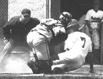 Jelly leads Jay past Vikings (04/29/03)