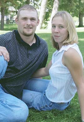 Shaver, Alig plan to wed (8/29/03)