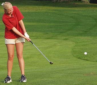 Jay golfers beat Rebels to score third win (09/11/03)