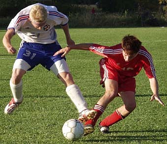 Sharp-passing Patriots pulverize Southside (09/30/03)