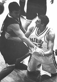 Jay Co.'s big-play trio leads win over Falcons (01/24/04)