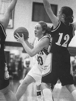 Patriots earn chance at repeat (02/14/04)