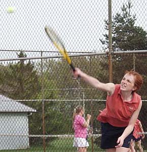 Sours, St. Myers score lone JC win (05/06/04)