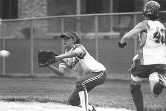 Rain, Redskins stop Fort Recovery streak (05/15/04)