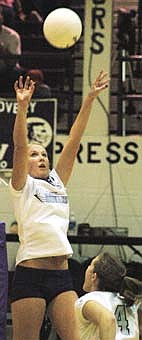 Indians smash Coldwater (10/22/04)