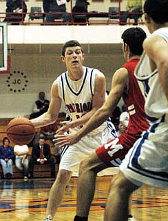 Kelly puts in game-winner (01/26/05)