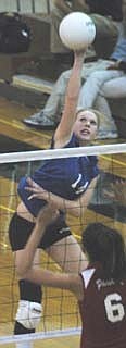 Jay County rallies to extend season (10/21/05)