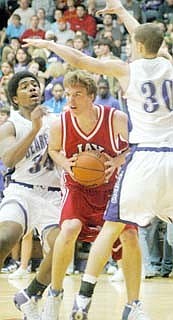 No. 3 ’Cats stomp Jay (12/17/05)