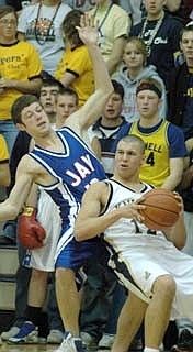 Norwell tops Patriots (02/22/06)