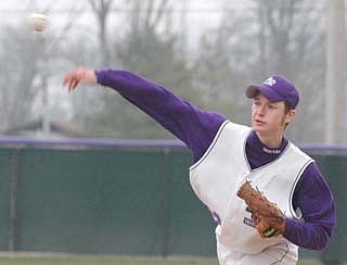 Tribe defeats Lancers (03/29/06)