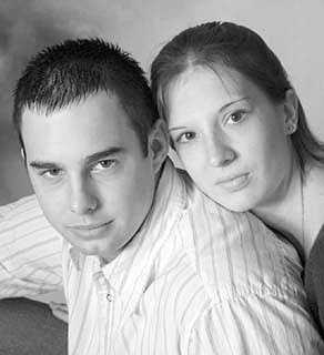 Grider, Eagle to marry in June (04/19/06)