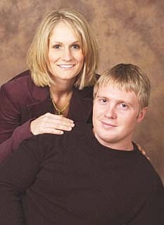 Staugler, Zehringer set to wed in August (06/23/06)