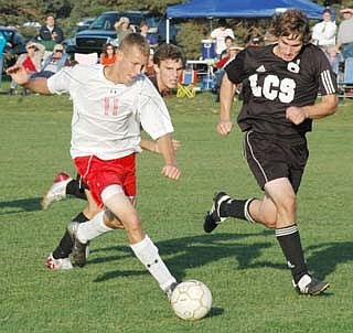 Momentum halted by tie (10/03/06)