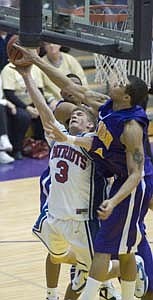 Giants fight off JC (03/03/08)