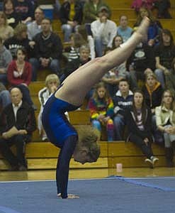 Runyon, Snyder qualify