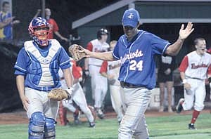 Bunt ends Jay's year