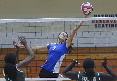 Patriots pummel South
