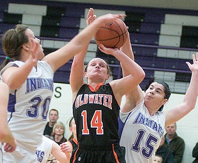 Fort edges Cavs