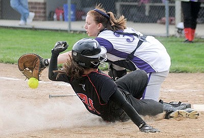 Fort falters in seventh
