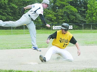 Rockets rally, win WBC