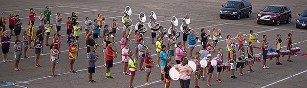 Performance reflects country's colors