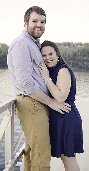 Couple to wed Aug. 30