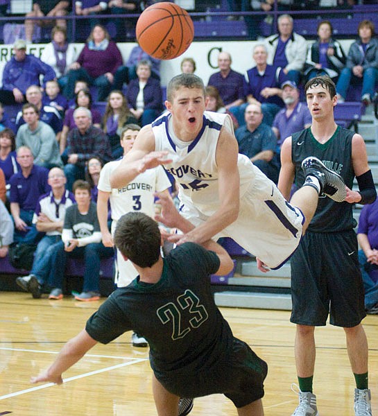 Fort Recovery offense struggles