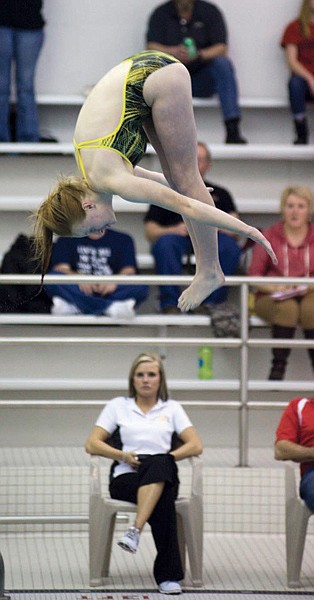 Schindler wins ACAC diving