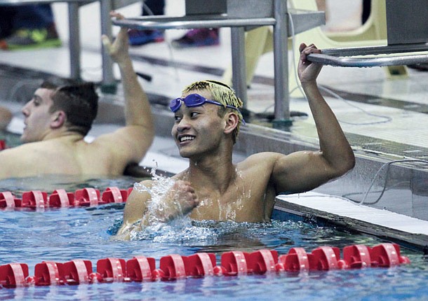 Jay claims two top seeds