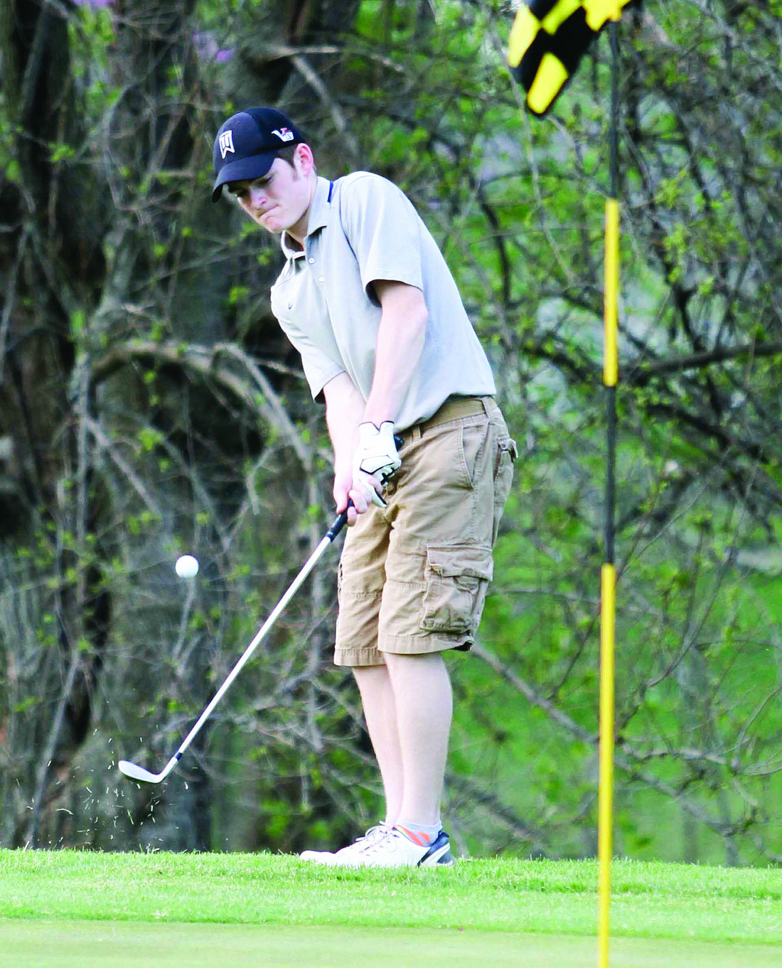 JC golf struggles on home course