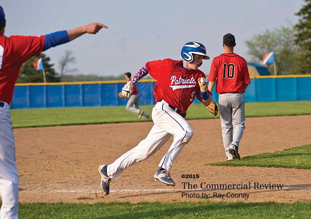 Tigers spoil senior night