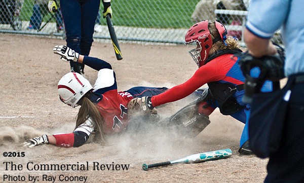 Late rally falls short for JC