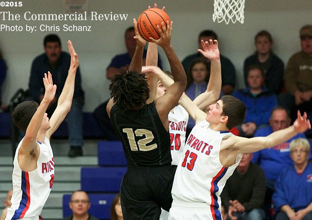 Enis sinks Patriots