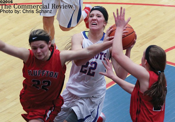 Muhlenkamp leads Jay to win