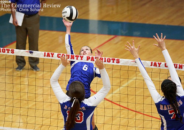 Seniors sink Southern Wells
