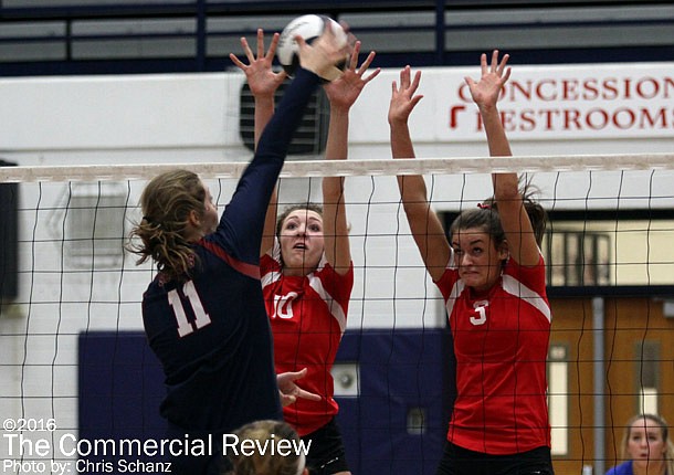 Squaws sweep Patriots