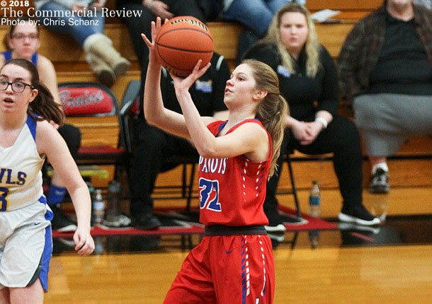 Jay dominates Owls to advance