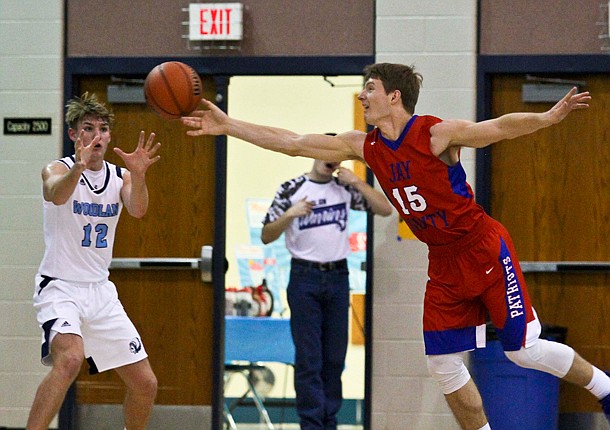 Jay holds off Warriors