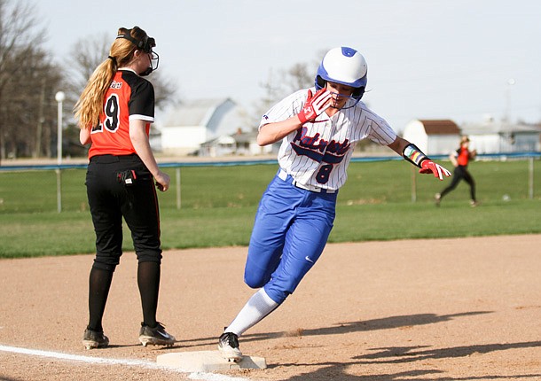 Second-inning surge marks fourth win