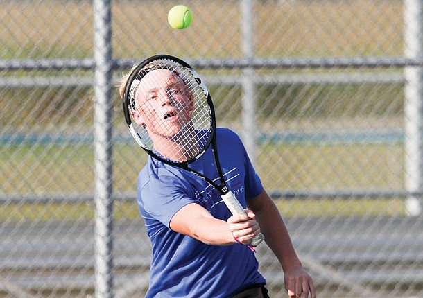 Tennis beats Bruins