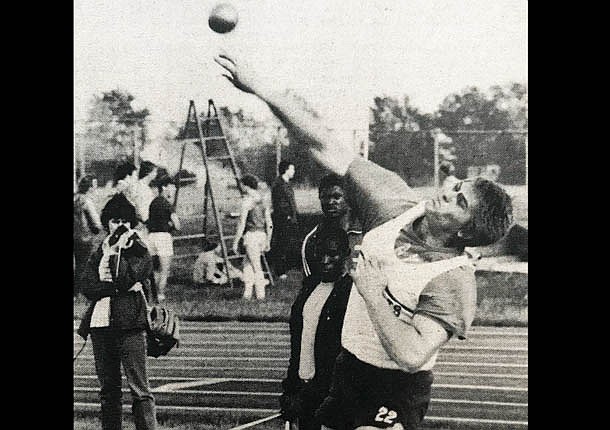 Vormohr wins shot put title