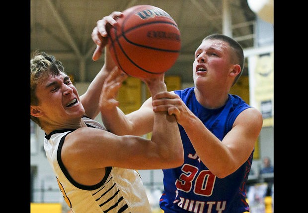 Starfires stifle Patriots, win 64-61