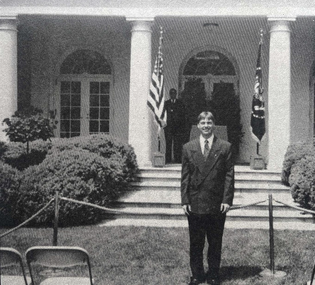 Portland resident Andy Reitz stands in the Rose Garden near the White House in Washington D.C. in 1998 following an announcement by President Bill Clinton. Retiz served an eight-month internship that summer as a White House intern. (The Commercial Review)