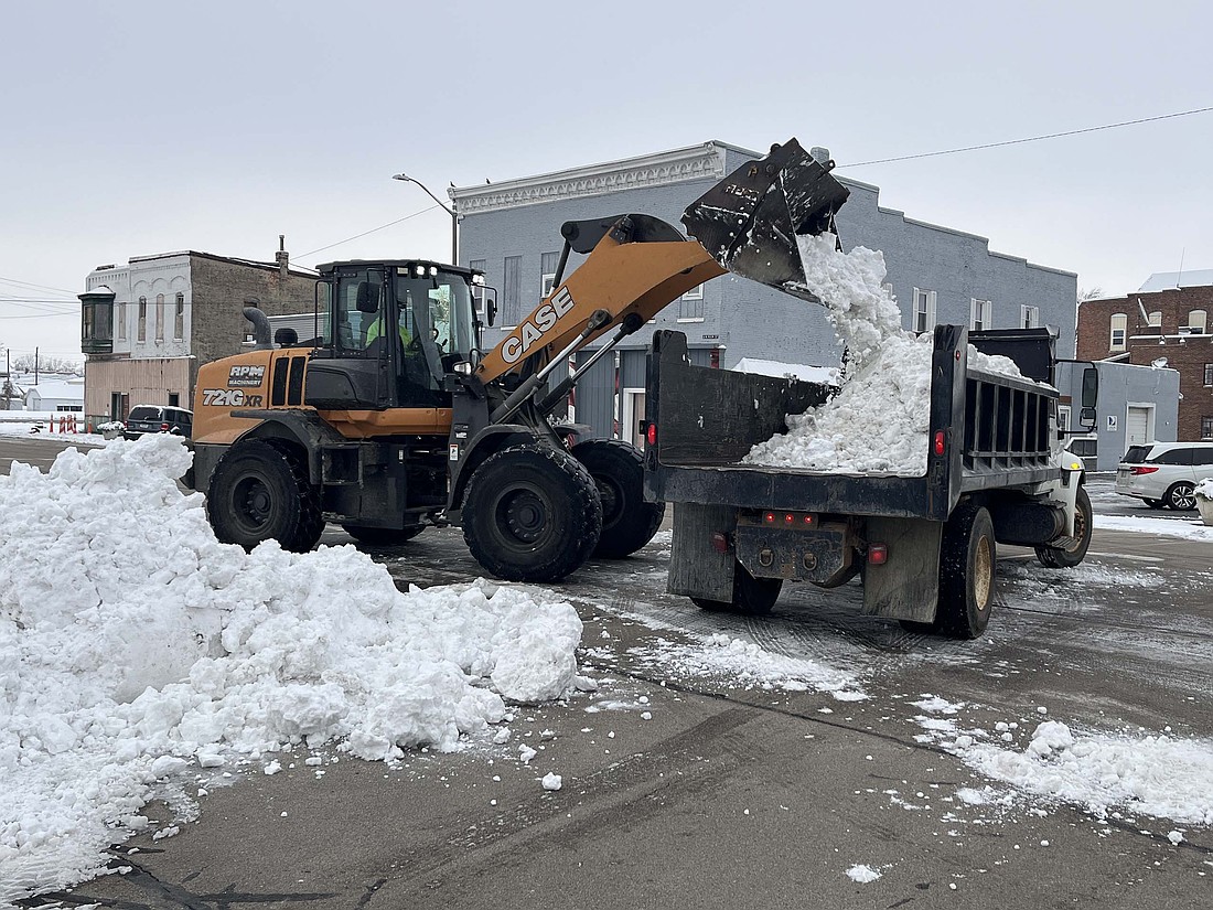 Portland Park Board approved $7,500 Tuesday toward fence replacement and improvements for the baseball and softball diamonds at Weiler-Wilson Park. Pictured is a section of fence that is no longer properly connected, one of several safety issues mentioned during Tuesday’s meeting. (The Commercial Review/Ray Cooney)